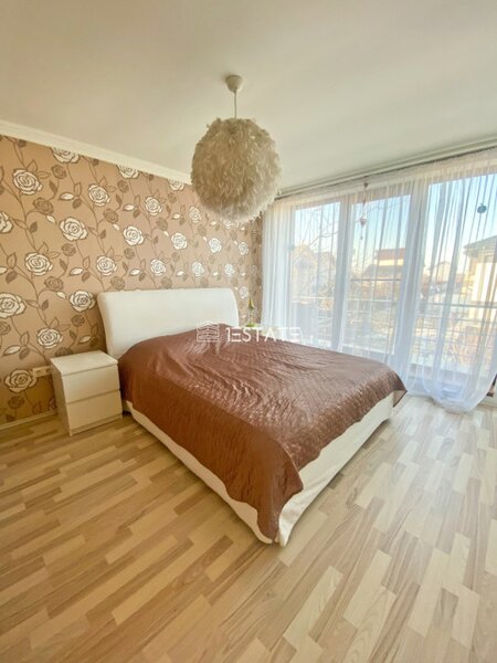 Mogosoaia, vila P+1+M, 4 camere, 3 bai, cu teren de 228 mp, an 2009.