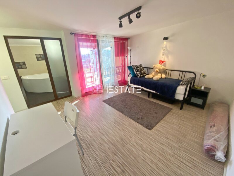 Mogosoaia, vila P+1+M, 4 camere, 3 bai, cu teren de 228 mp, an 2009.